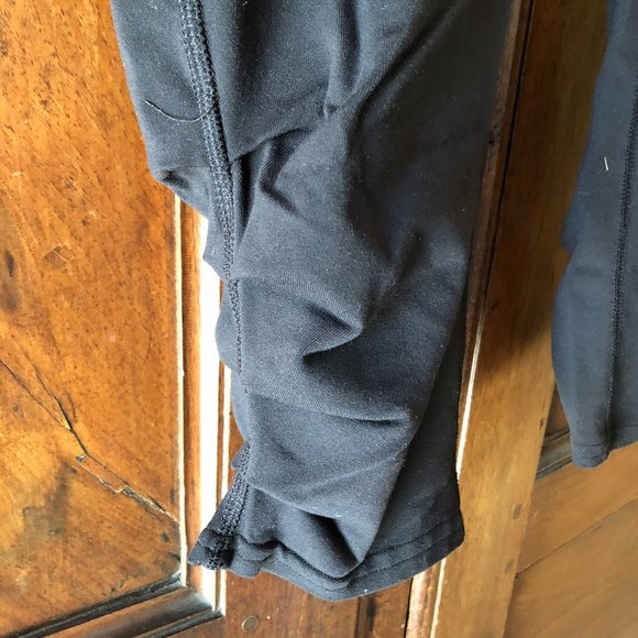 Lucy Cropped Black Athletic Leggings with Attached Skirt XS - Picture 3 of 8